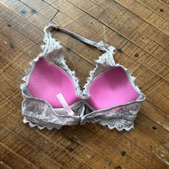 Victoria’s Secret S light pink lace wireless bralette - Picture 2 of 3